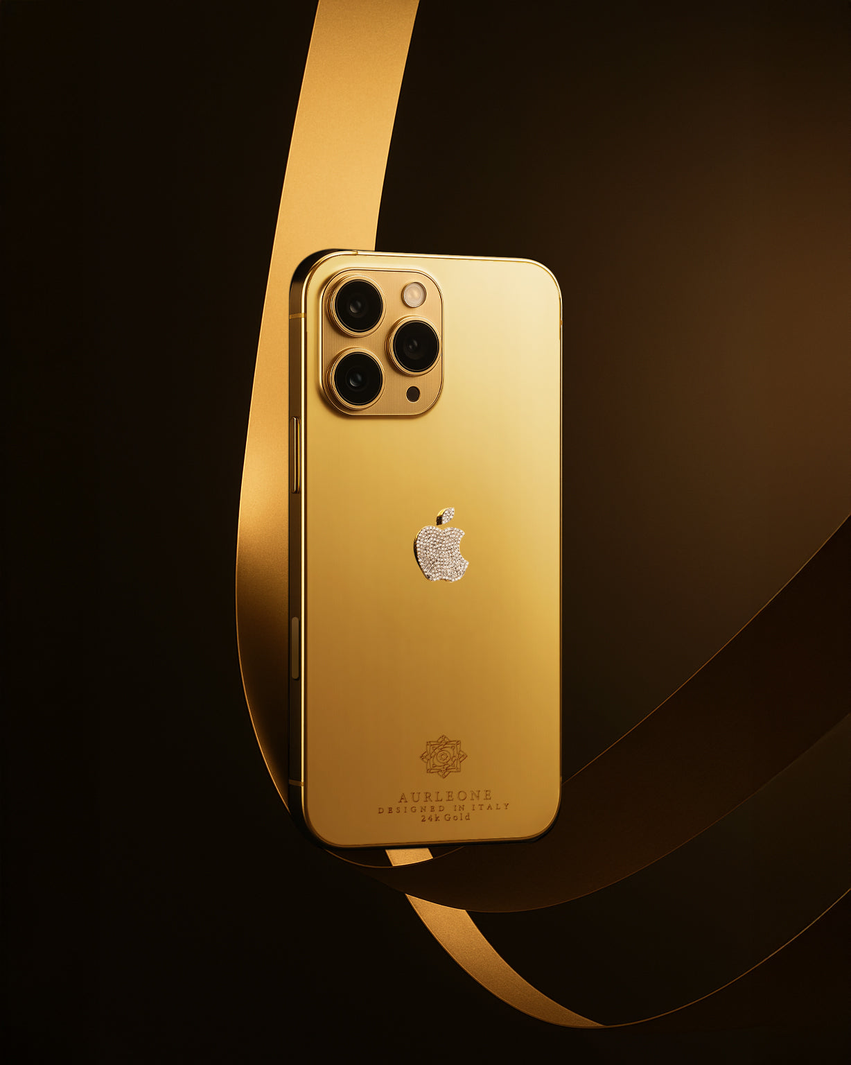 24k Gold iPhone 16 Pro : Apple Emblem