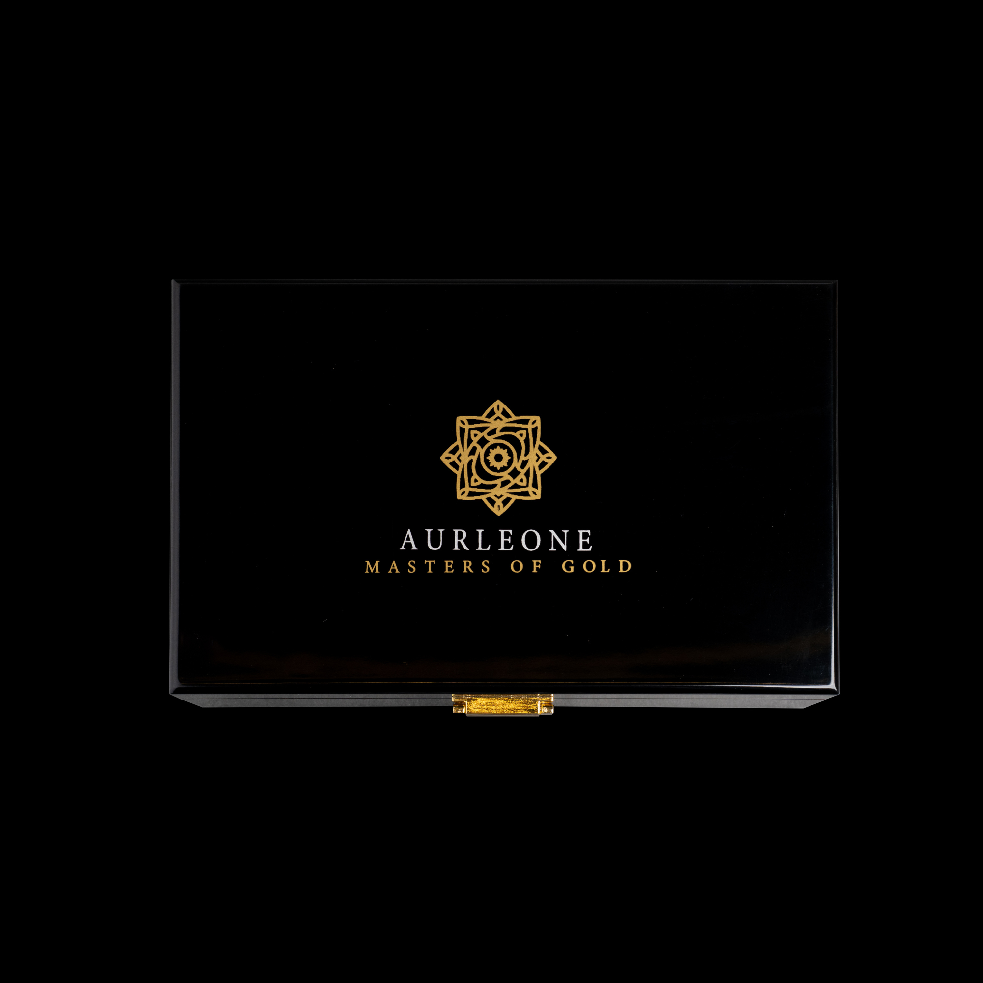 24k Gold iPhone 16 Pro : Tiger Emblem